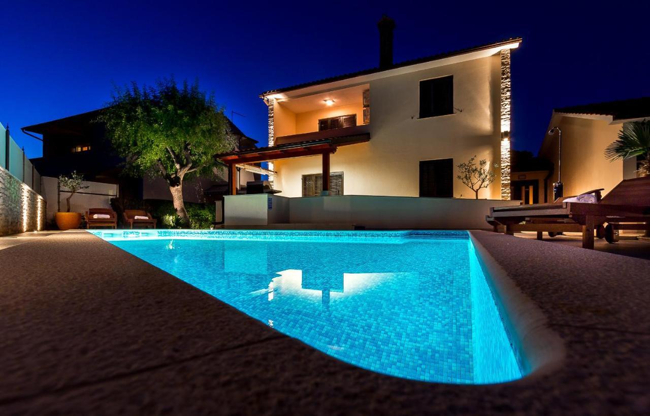 Holiday Home Villa Pula Habitación foto